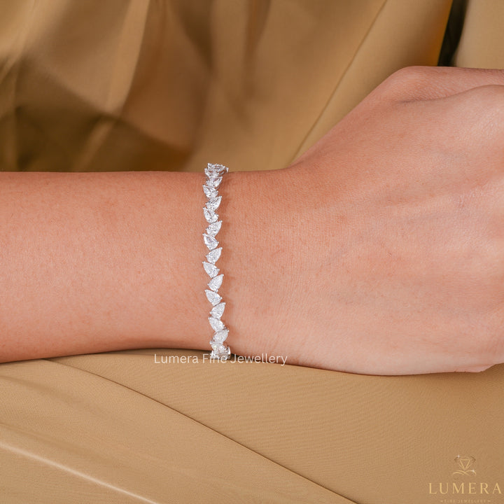 Pear Lab Grown Diamond Cluster Pattern Tennis Bracelet