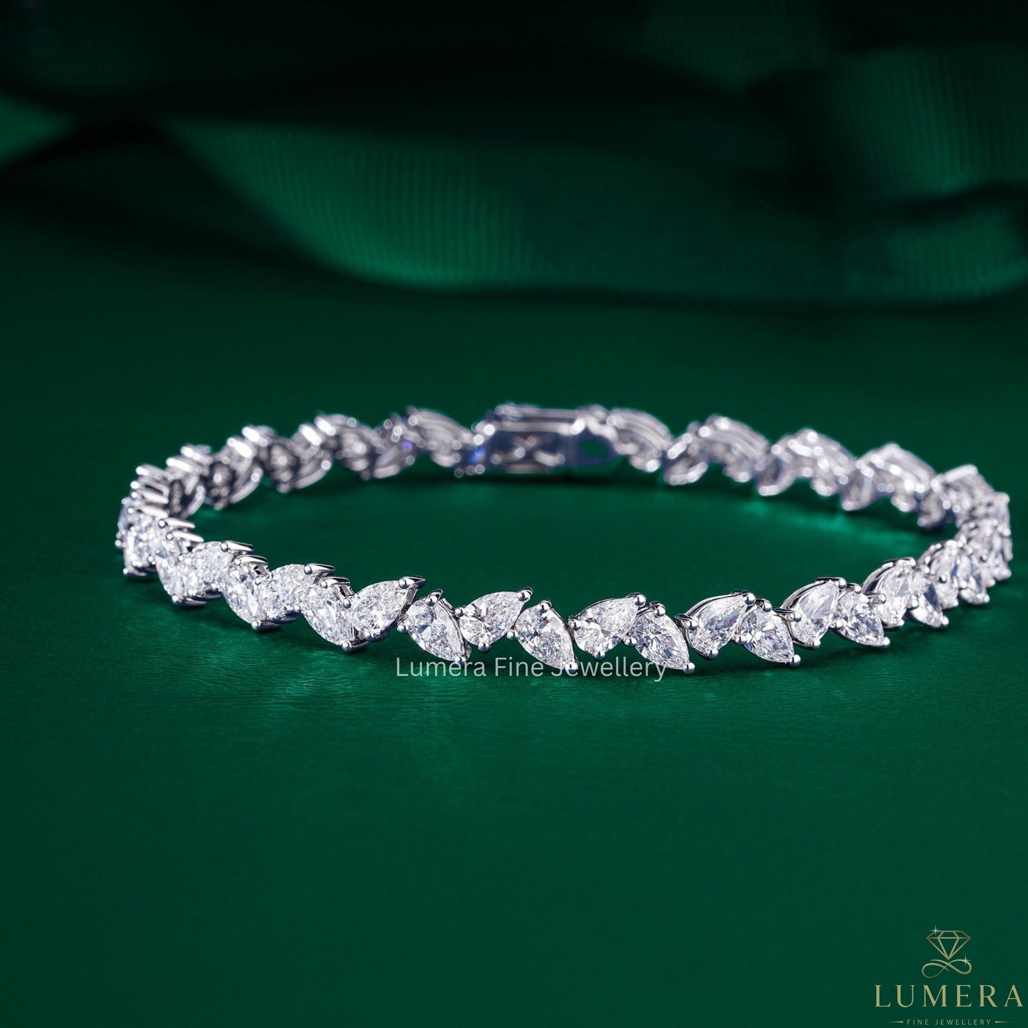 Pear Lab Grown Diamond Cluster Pattern Tennis Bracelet