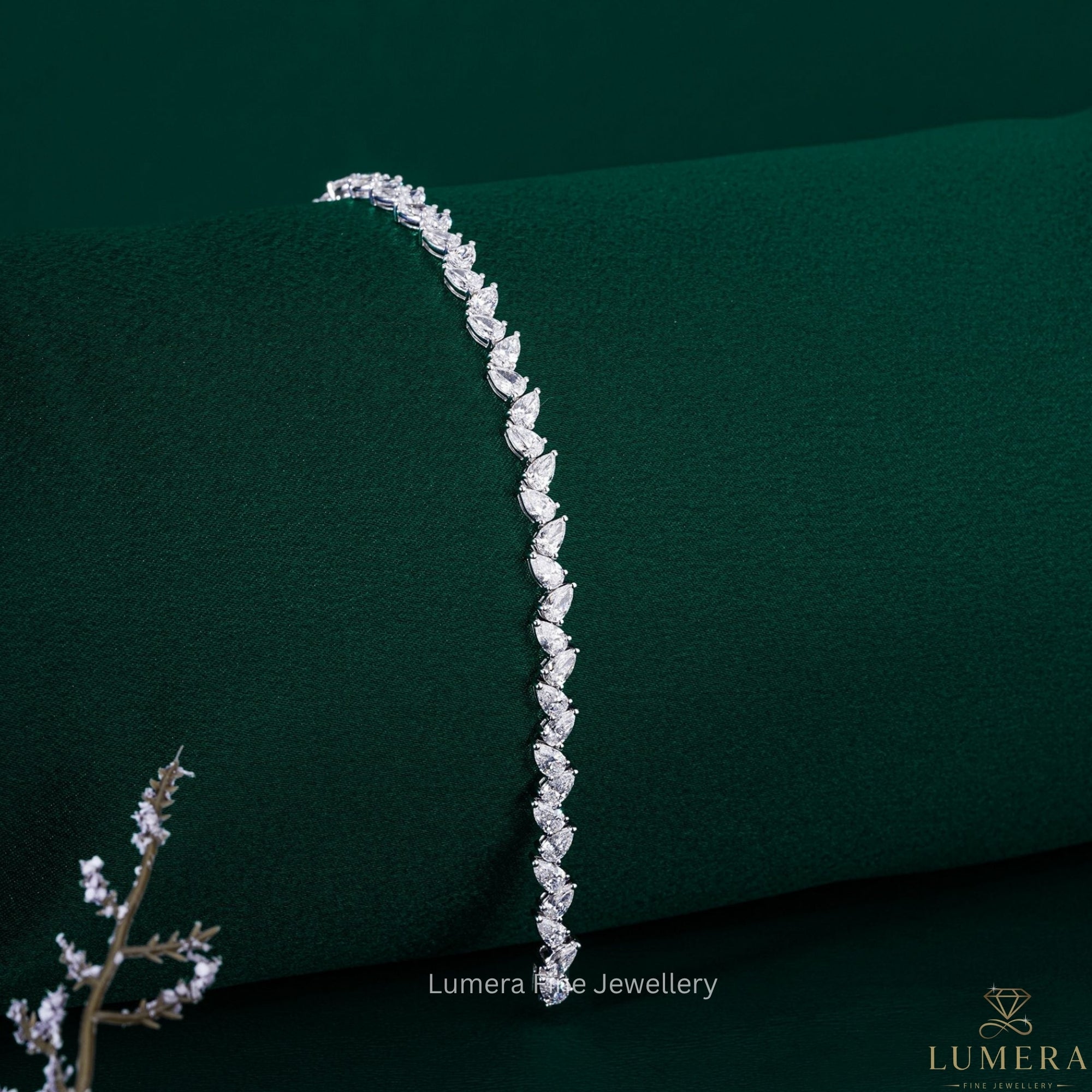 Pear Lab Grown Diamond Cluster Pattern Tennis Bracelet